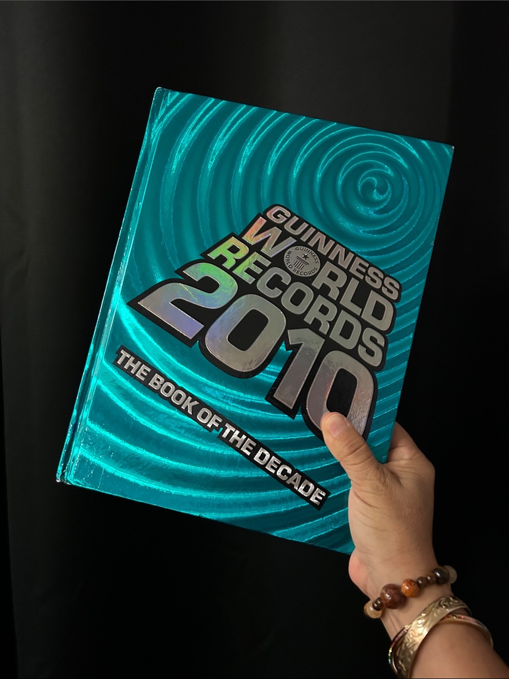 2010 - Guinness World Records The BOOK OF THE DECADE used hardcover book